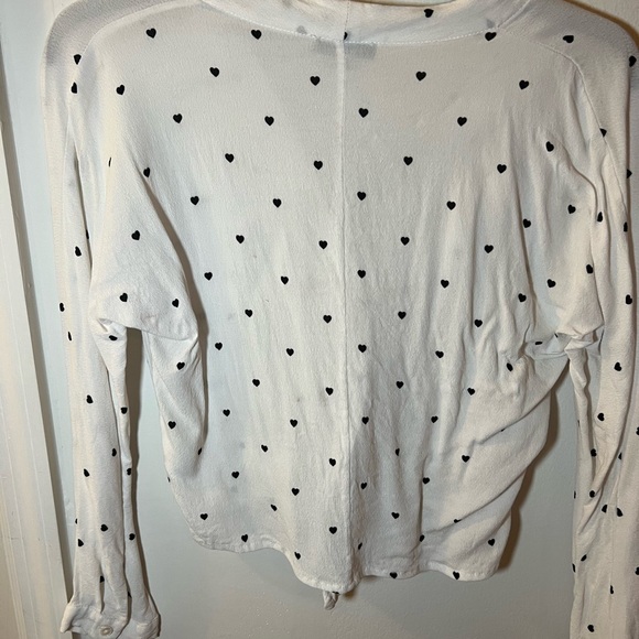 Rails Sloane button down, heart print, ties at waist, white and black, size XS - Picture 9 of 11